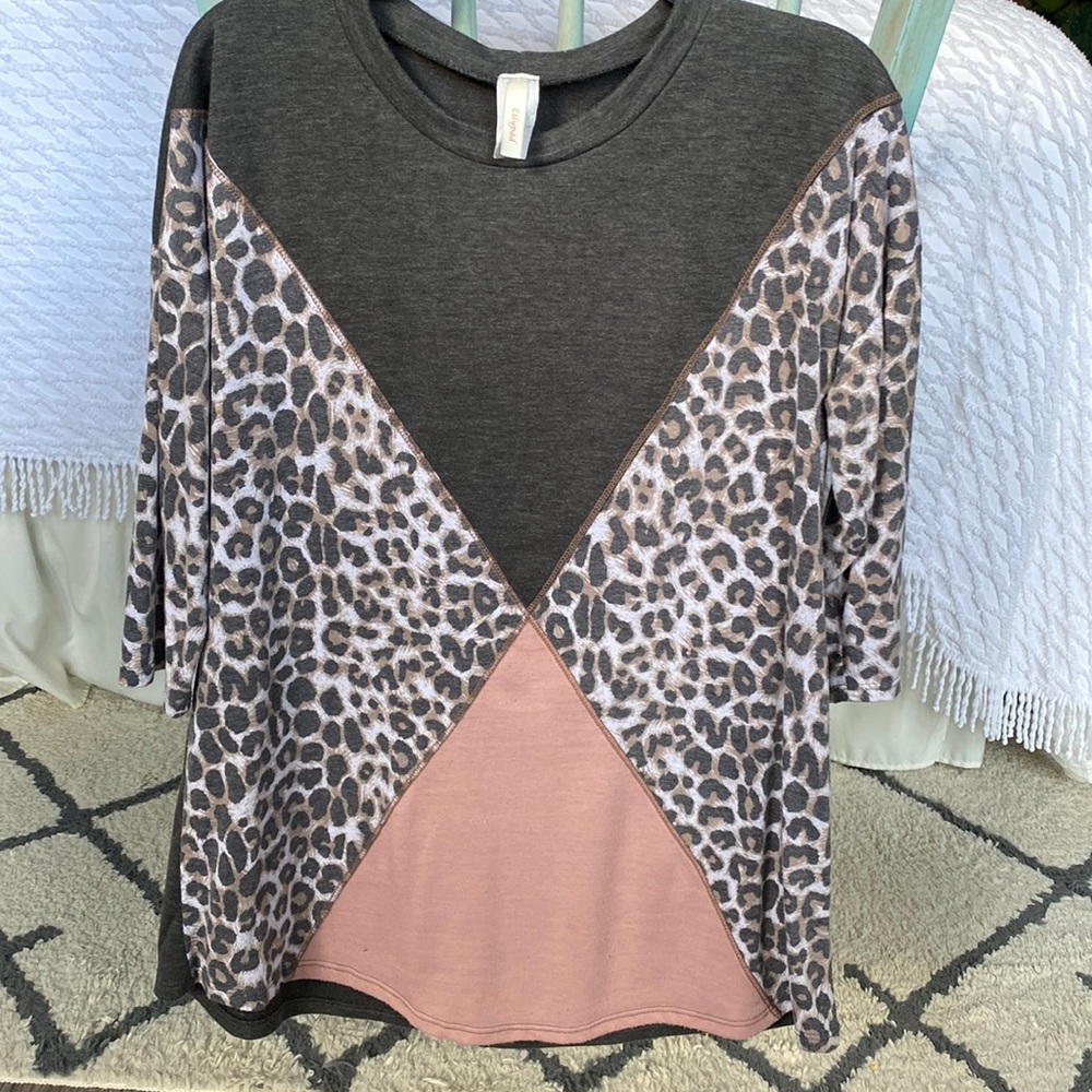 Boutique top- pink/leopard